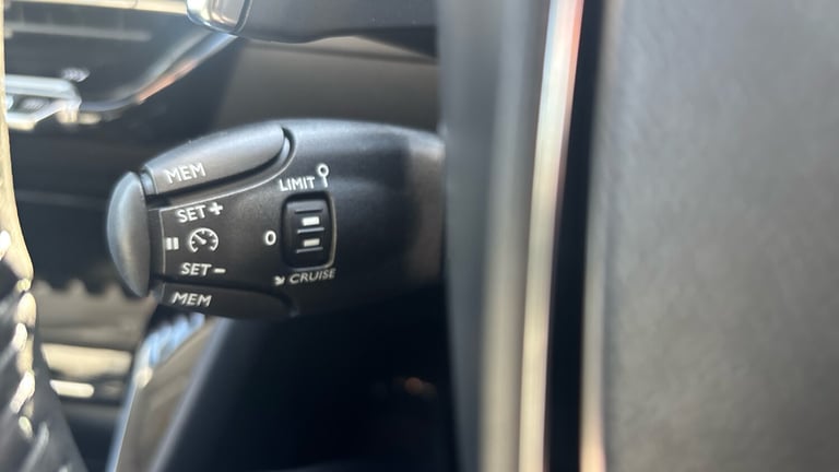 2025 Peugeot 208 1.2 Hybrid 110 Allure 5dr e-DSC6 Petrol Hatchback Hatchback Petrol Automatic