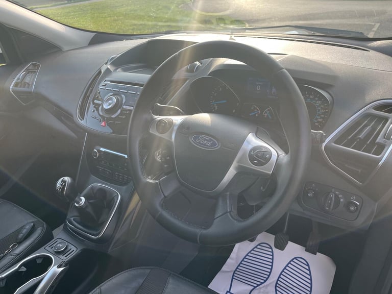  Ford Kuga 1.5T EcoBoost Titanium 2WD Euro 6 (s/s) 5dr Petrol Manual