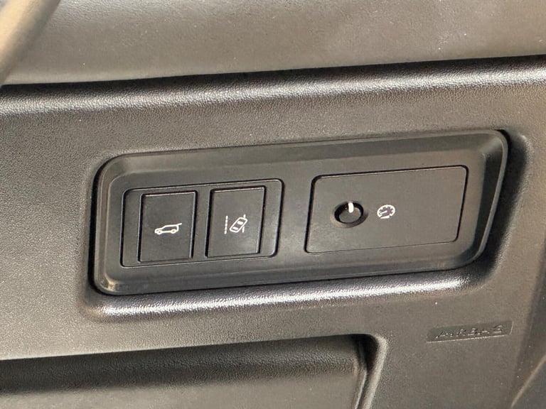 2018 Land Rover Discovery Sport 2.0 TD4 HSE Luxury Auto 4WD Euro 6 (s/s) 5dr ESTATE Diesel Automatic