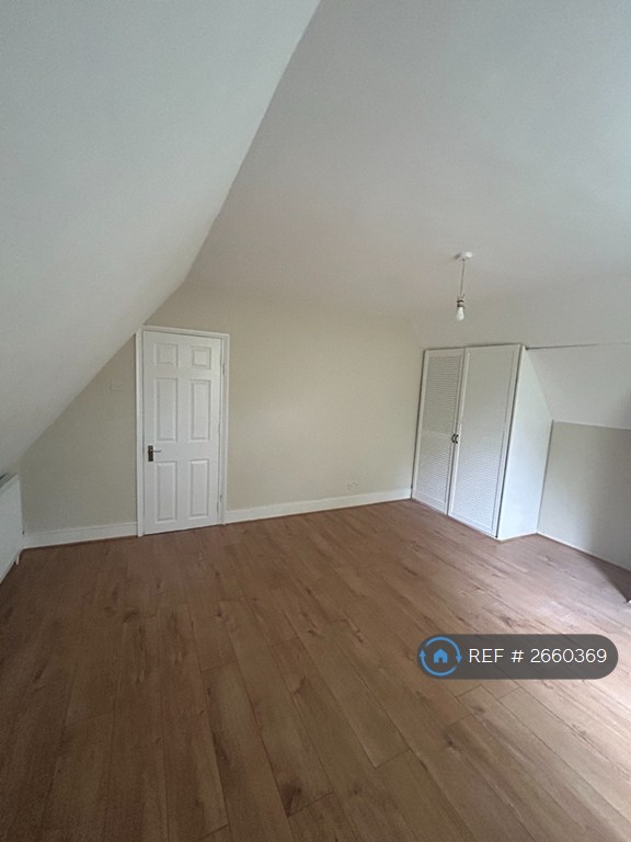 4 bedroom house in Carisbrooke Road, London, E17 (4 bed) (#2660369)