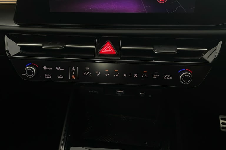  Kia Niro Plug In Hybrid 1.6 Gdi 11.1kwh 4 Suv 5dr Petrol Plug In Hybrid Dct