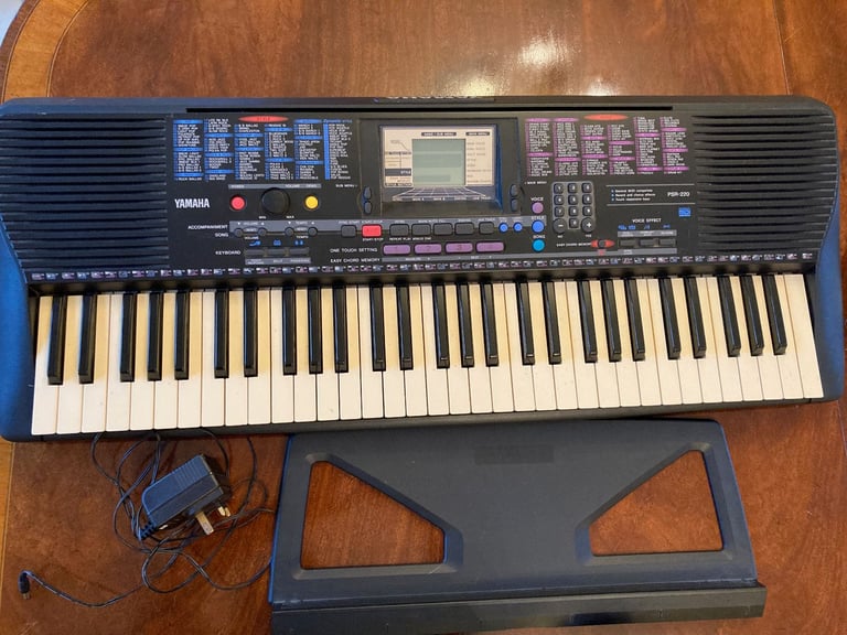 Yamaha PSR-220 Digital Keyboard - Fully Working with Power Adaptor - Good Condition