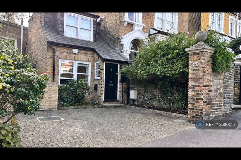 image for 2 bedroom house in Humber Road, London, SE3 (2 bed) (#2680015)