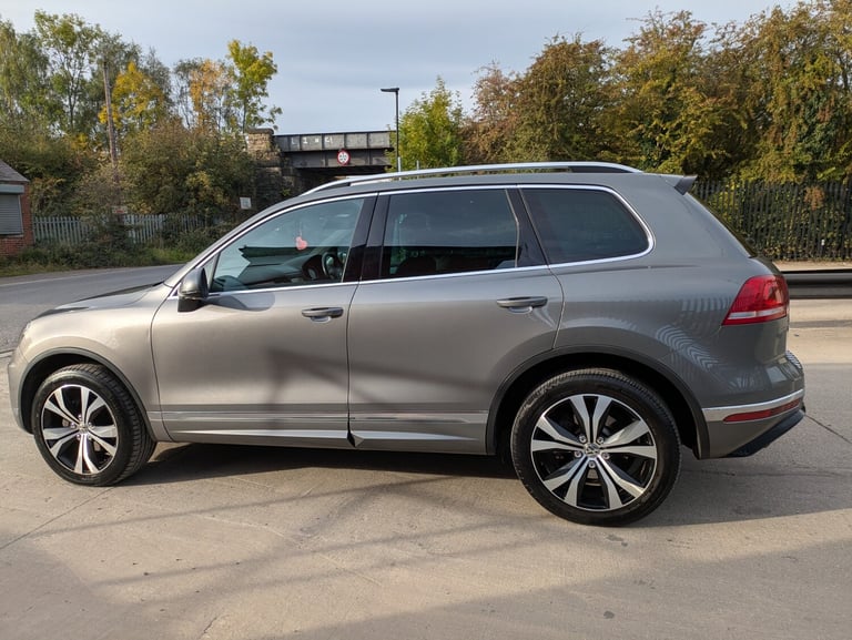 2016 Volkswagen Touareg 3.0 V6 TDI BlueMotion Tech 262 R-Line 5dr Tip Auto ESTATE Diesel Automatic