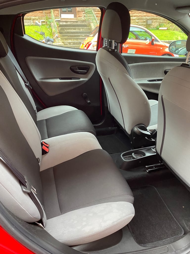 Chrysler, YPSILON, Hatchback, 2013, Manual, 1242 (cc), 5 doors