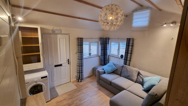 One bedroom property by the river