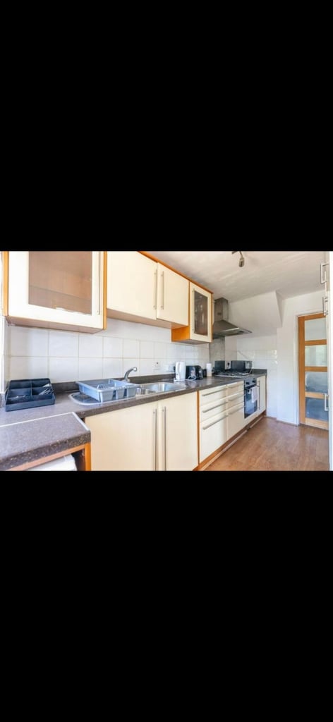 3 bedroom semi detached house for rent 