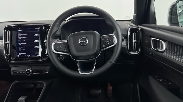 2025 Volvo XC40 Ultra, B4 Mild hybrid, Petrol, Dark Estate Petrol Automatic