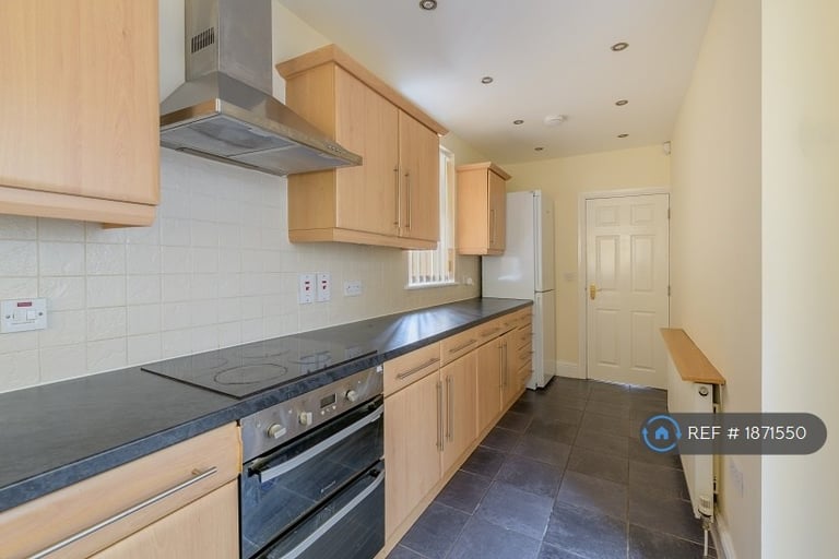 4 bedroom house in Finchley Road, Manchester, M14 (4 bed) (#1871550)