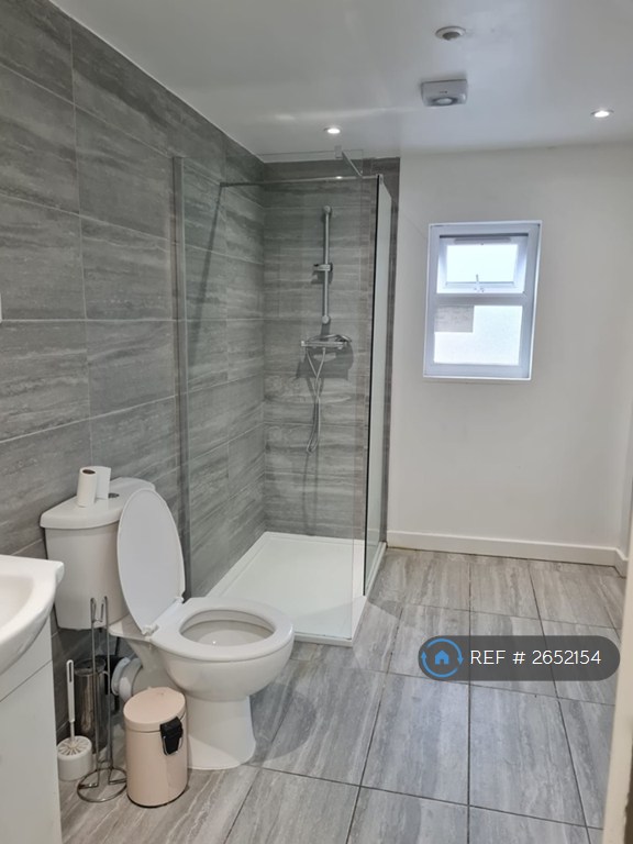 7 bedroom house in Tottenham, London, N15 (7 bed) (#2652154)
