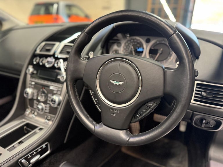 ASTON MARTIN VIRAGE 6.0 V12 Volante T-TronicII Euro 5 2dr 2011