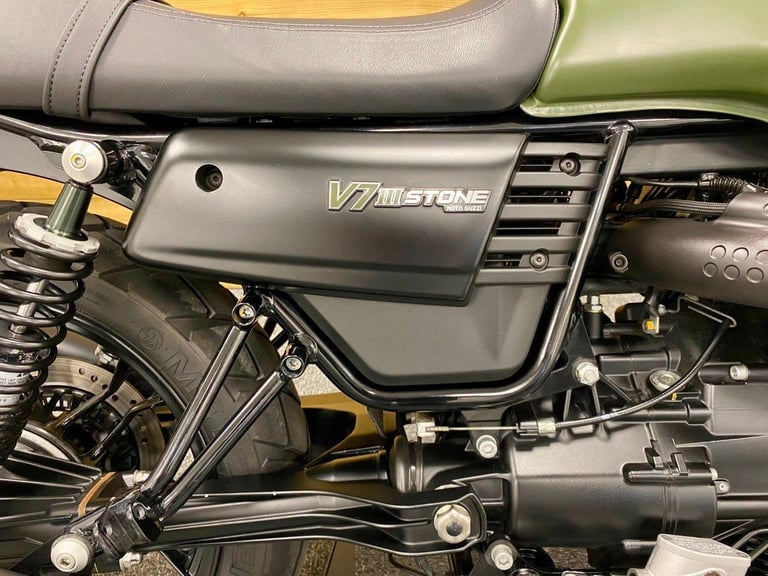 2018 MOTO GUZZI V7 STONE, ONLY 2494 MILES, FSH, COOL ITALIAN RETRO