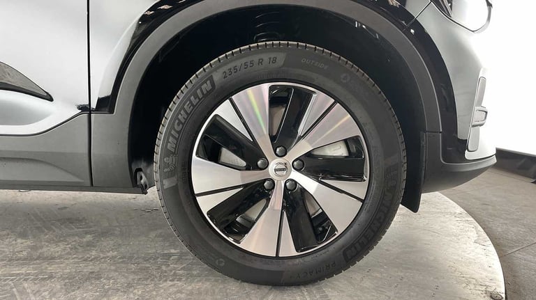 2022 Volvo XC40 Recharge Core, T4 plug-in hybrid, Electric/Petrol, Bright SUV N/A Automatic