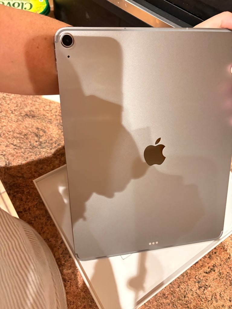 iPad Air 13” m3 128gb space grey brand new 