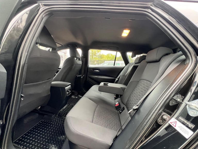 2019 Toyota Corolla 1.8 VVT-h Icon Tech Touring Sports CVT Euro 6 (s/s) 5dr ESTATE Petrol/Electri...