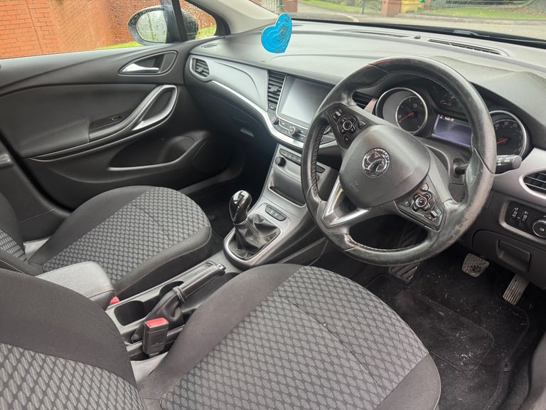 Vauxhall, ASTRA, Hatchback, 2016, Manual, 1598 (cc), 5 doors £2,400