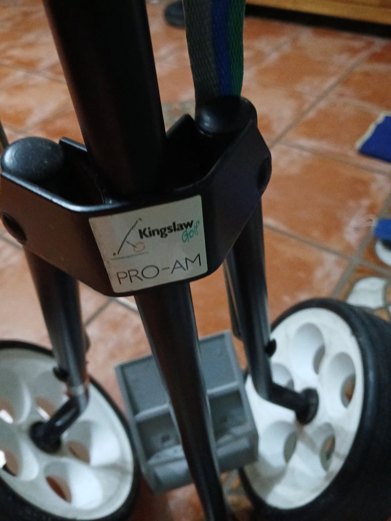 Right Hand Golf Set with bag, trolleys, balls and accessories,  Excellent condition