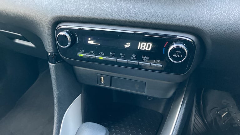 2023 Toyota Yaris 1.5 Hybrid Design 5dr CVT Hybrid Hatchback Hatchback Hybrid Automatic