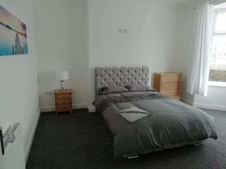 .Ensuite double room all bills included professional wanted  for 4 tenant large house