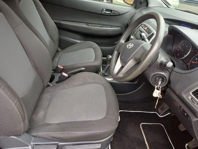 Hyundai I20, LOW Miles,£35 road tax, 3 Month Warranty