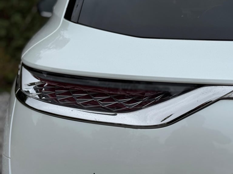 2019 DS Automobiles DS 7 Crossback 1.6 PureTech GPF Prestige Crossback EAT8 Euro 6 (s/s) 5dr MPV ...