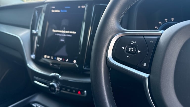 2023 Volvo XC60 Core, B5 AWD mild hybrid, Petrol Estate Petrol Automatic