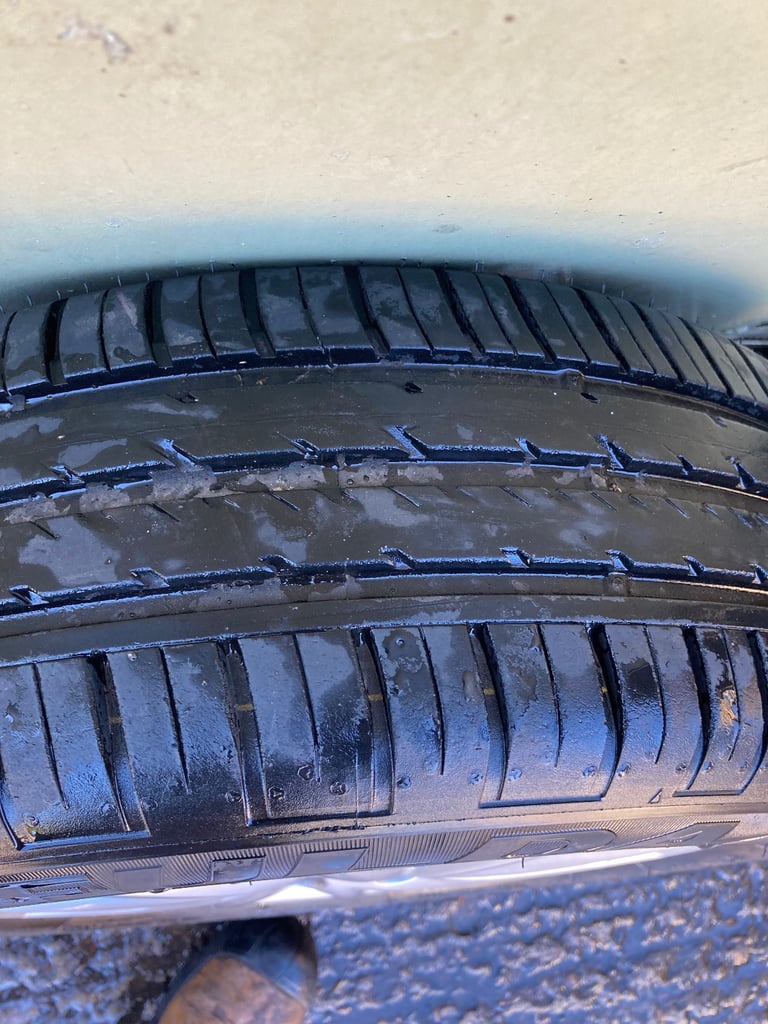 Seat Ibiza Alloy Wheels With Nearly New  185/60/15 Fulda Tyres. 6jx15 6J0601025m