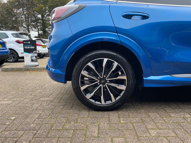 2022 Ford Puma 1.0 EcoBoost Hybrid mHEV 155 ST-Line Vignale 5dr Hatchback Petrol Manual