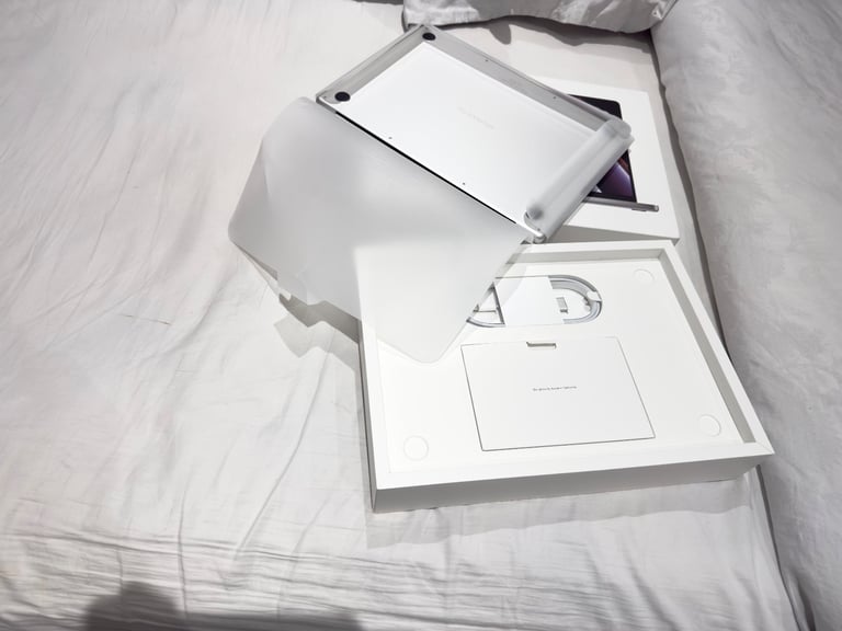 CAN DELIVER, BRAND NEW, BOXED, NEVER USED, CYCLE 2, MACBOOK PRO 16 INCH 2021 LAPTOP,M1 PR0 32GB RAM 