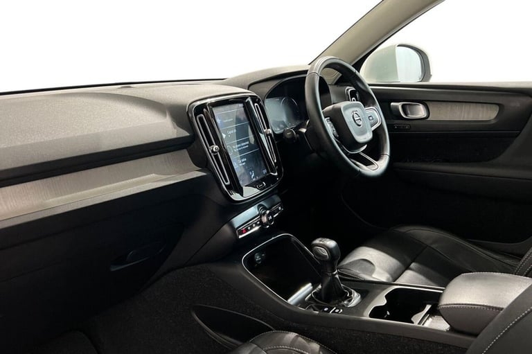 2018 68 VOLVO XC40 2.0 D3 INSCRIPTION SUV 5DR DIESEL MANUAL EURO 6 (S/S) (150 PS