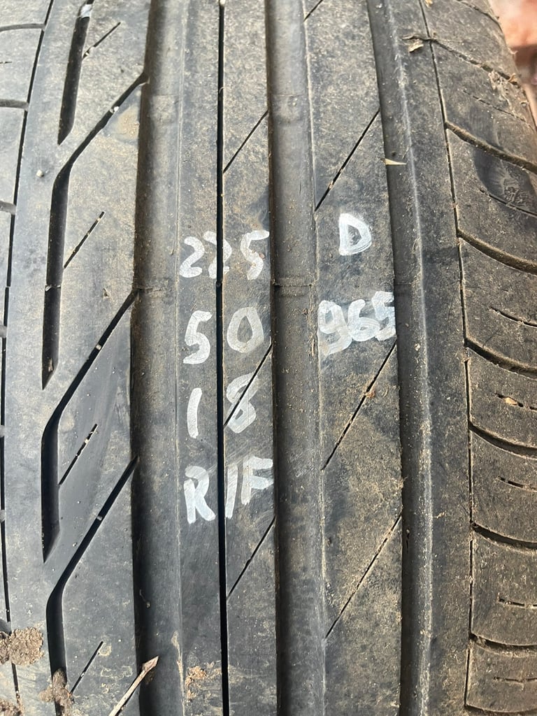 image for Bridgestone 225/50/18 95W RF Tyre 6mm treads