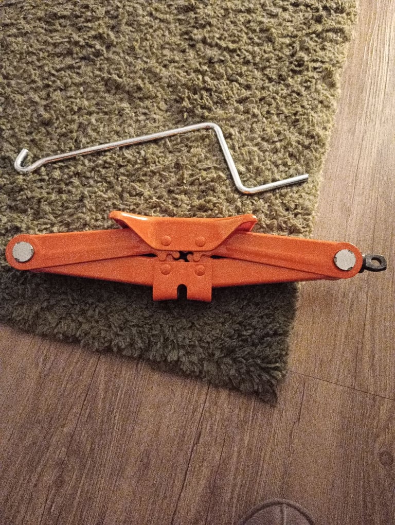 Car Jack for sale 