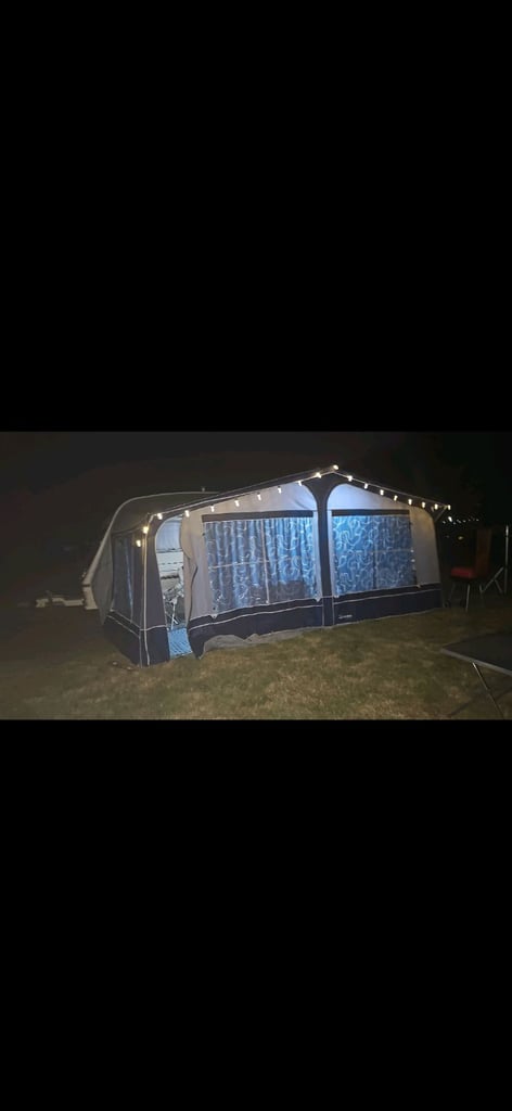 Bailey pageant champagne