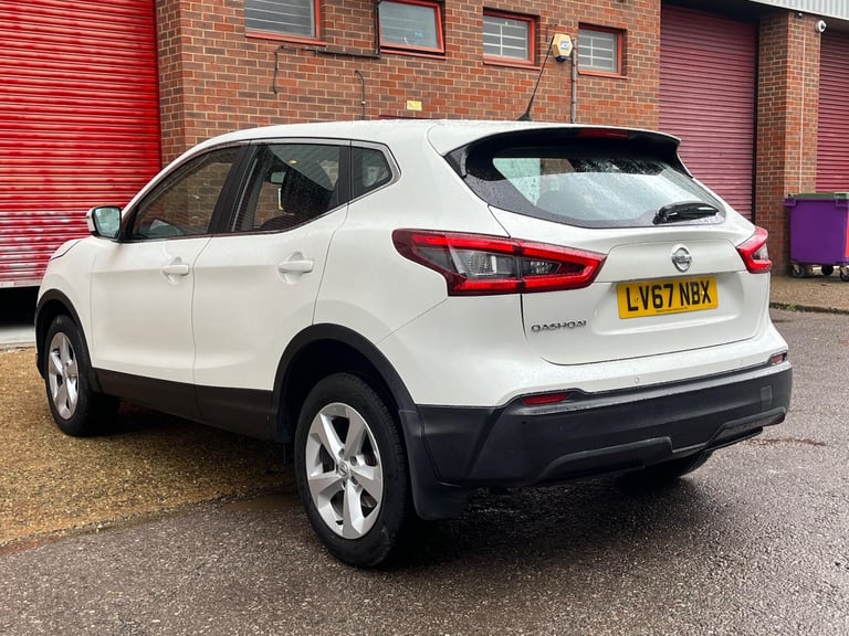 2017 Nissan Qashqai 1.2 DIG-T Acenta XTRON Euro 6 (s/s) 5dr HATCHBACK Petrol Automatic