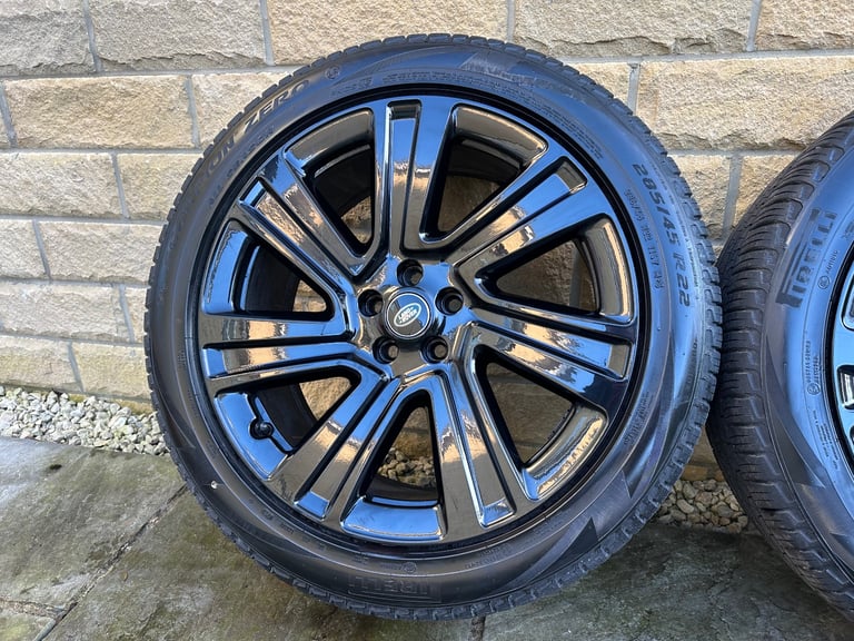 Range Rover Sport Vogue Discovery L460 22" Alloy wheels style 7023 Powdered Black & 8mm Pirelli’s!