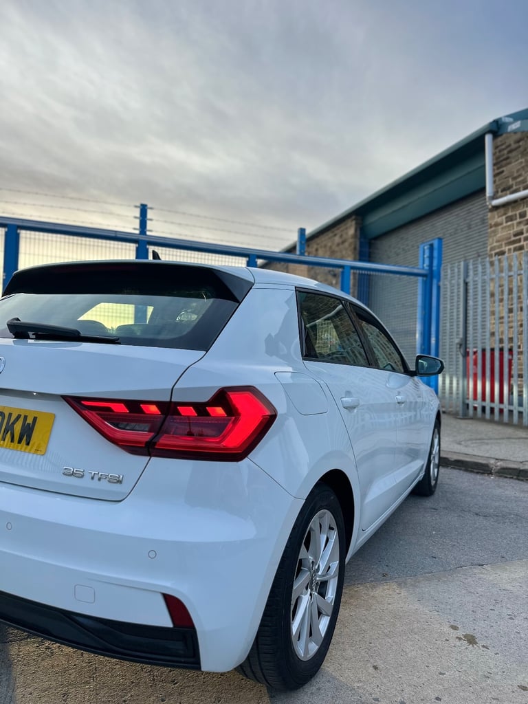 Audi, A1, Hatchback, 2019, Manual, 1498 (cc), 5 doors