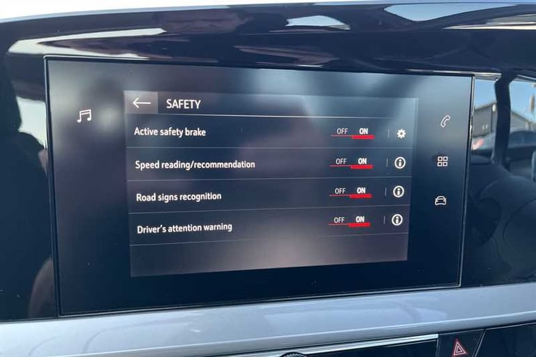 2023 Vauxhall Mokka 1.2 Turbo Design 5dr Auto HATCHBACK PETROL Automatic