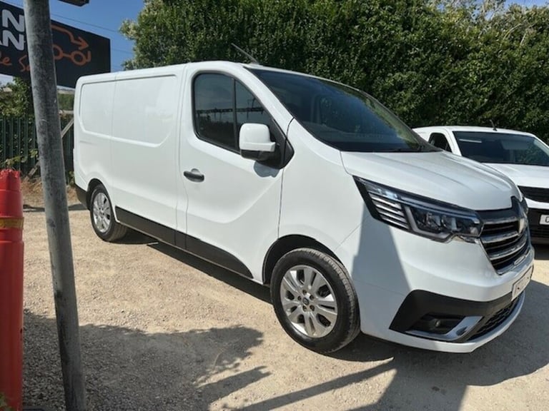 2022 Renault Trafic SL28 2.0dCi SPORT ENERGY SWB L1 130PS Medium Van Diesel Manual