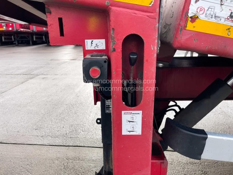 MAX 3 AXLE LOW LOADER 