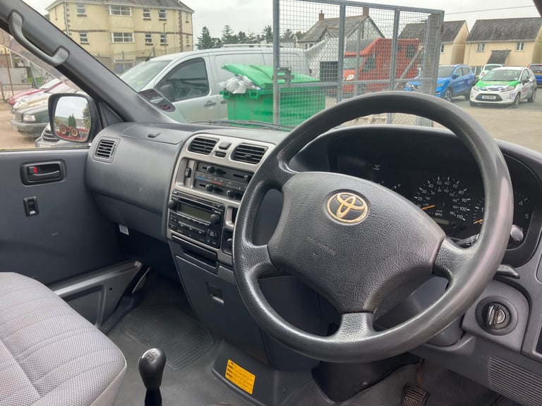2008 Toyota HiAce 300 Van 2.5 D-4D 95hp PANEL VAN Diesel Manual