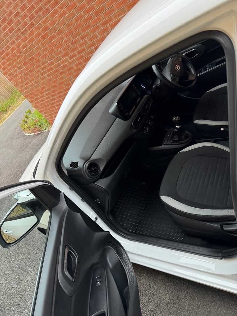 Immaculate  -Hyundai, I10, 5 doors - Like new