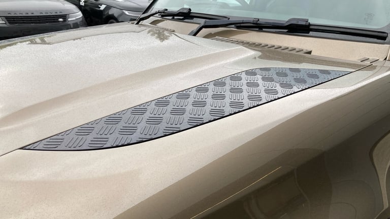 2024 Land Rover Defender 3.0 D250 X-Dynamic HSE 90 3dr Auto Diesel Estate Estate Diesel Automatic