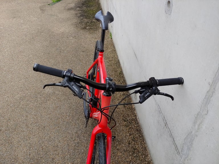 Ridgeback Flight 2 hybrid bike in v ery good condition.