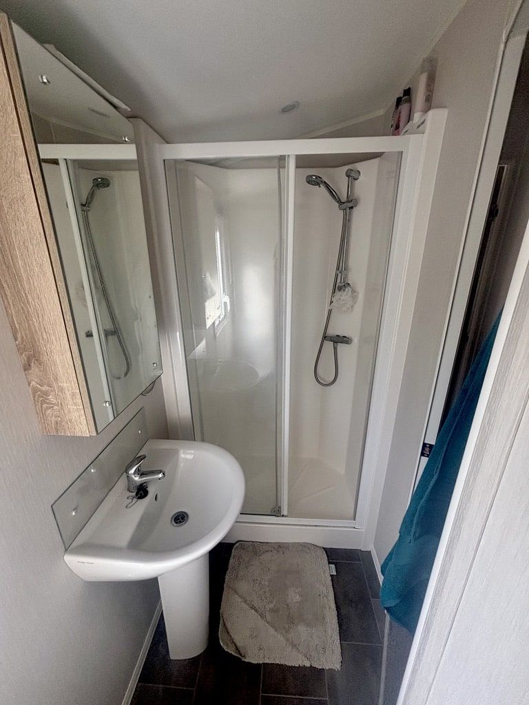 Price drop -3 bed static caravan at Butlins Minehead Resort - Somerset - Willerby Sierra 38' x 12' 