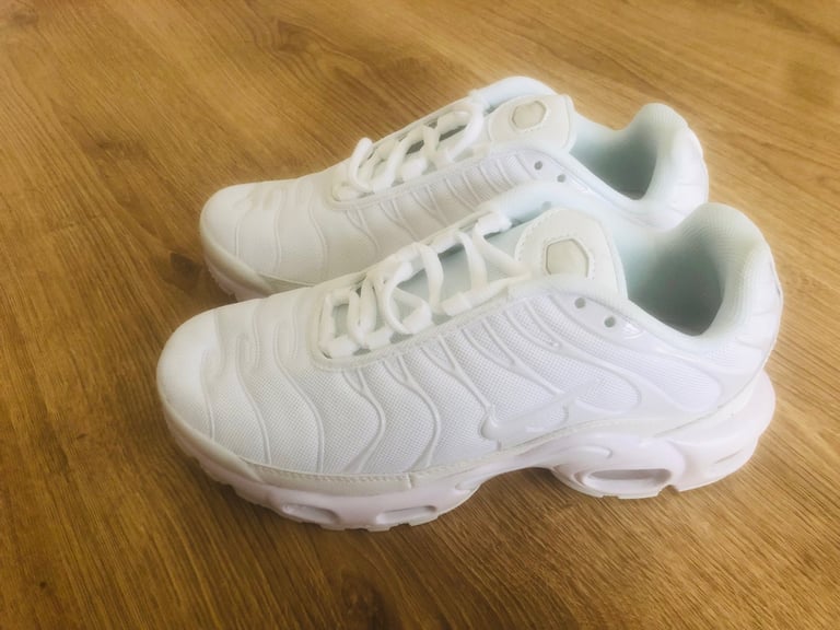 image for White Nike Tns size 4.5 junior £50