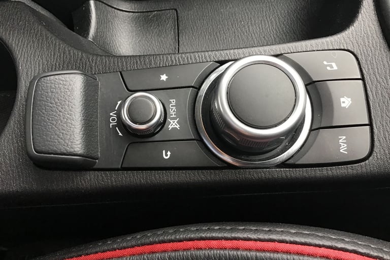 2024 Mazda Mazda2 102329 Hatchback Petrol Automatic