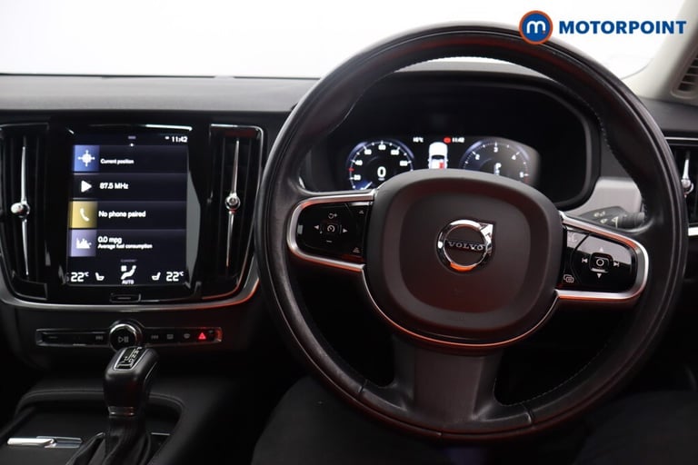 2019 Volvo S90 2.0 D4 Momentum 4dr Geartronic Saloon Diesel Automatic