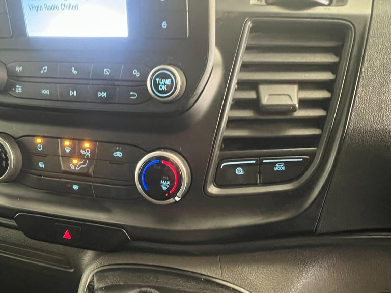 2023 Ford Transit 2.0 350 EcoBlue Leader FWD L4 Euro 6 (s/s) 2dr Luton Diesel Manual