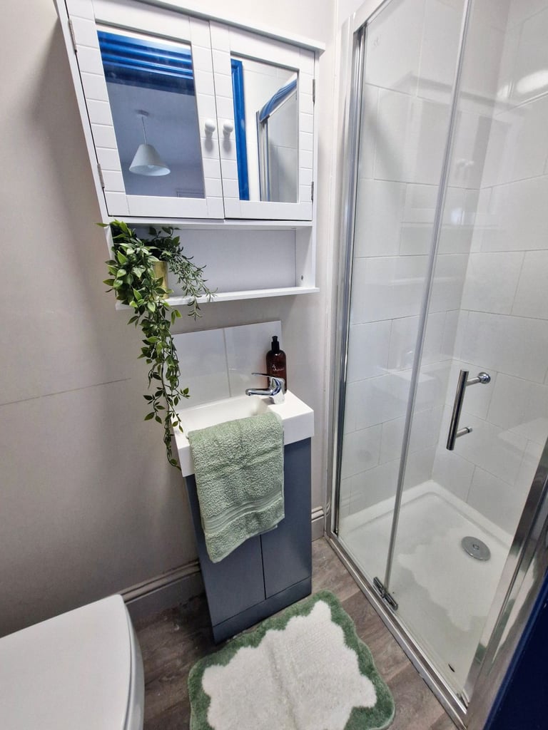 Single Ensuite Room to Let in Barnsley