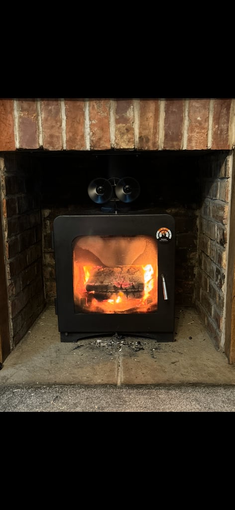 Log burner 